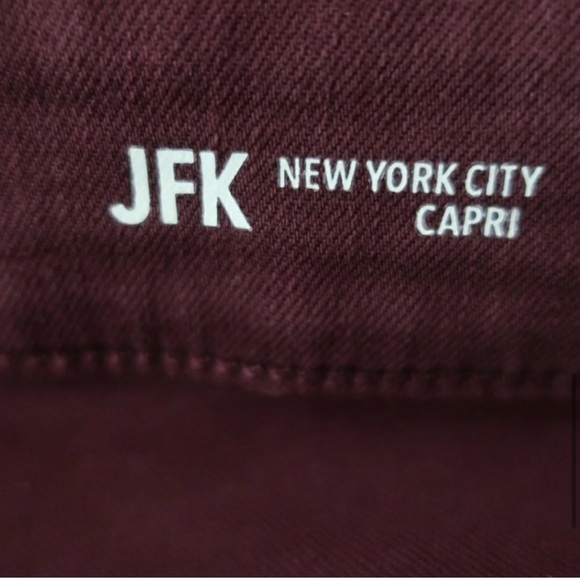 Warp + Weft Sz 16W JFK New York Capris - Picture 5 of 8